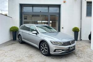VW Passat 2.0 TDI DSG EXECUTIVE COCKPIT/NAVI-2020