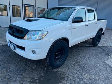 Toyota Hilux 2.5 D-4D 4WD 4p. Double Cab 4x4