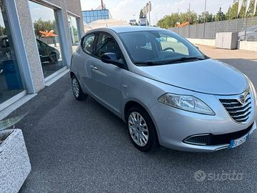Lancia Ypsilon 1.2 69 CV 5 porte S&S Gold