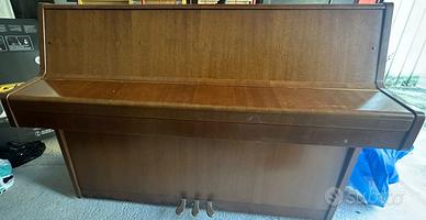 Pianoforte furstein farfisa