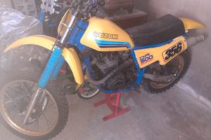 Suzuki DR 500 - 1982