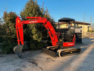 E214 ESCAVATORE HITACHI 35 Q