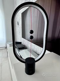 Lampada Heng Balance design moderna magnetica LED