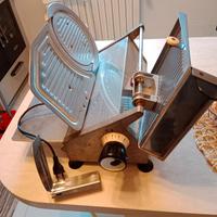 affettatrice semiprofessionale compatta 