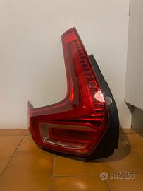 Fanale posteriore sinistro volvo xc40