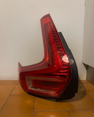 Fanale posteriore sinistro volvo xc40