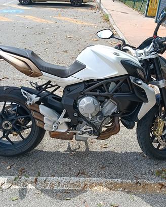 MV augusta 695