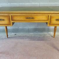 Scrivania antica in ciliegio