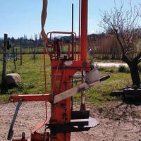 taglia e spacca legna giardino 
