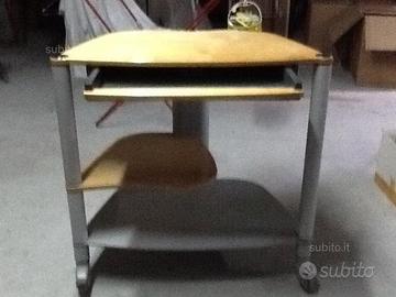 Tavolo porta computer