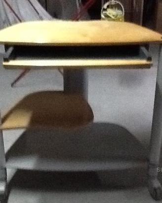 Tavolo porta computer