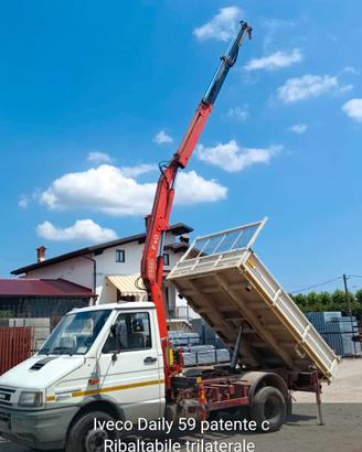 Iveco Daily patente c ribaltabile con gru e cest