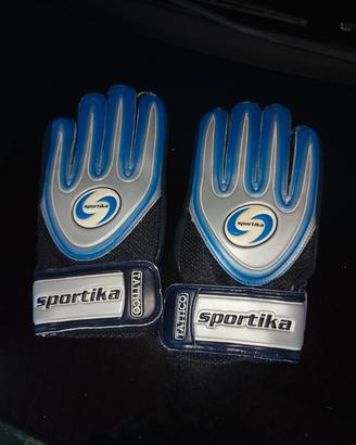 Due paia di guanti portiere Sportika