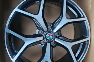 4 cerchi Nuovi 19 Originali Alfa romeo Tonale 159 