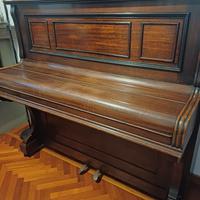 pianoforte da arredo non accordato