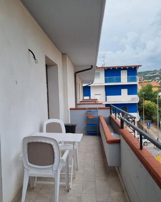 BILO (4P), AC, IN CENTRO,200 MT MARE:da 29 AGOSTO