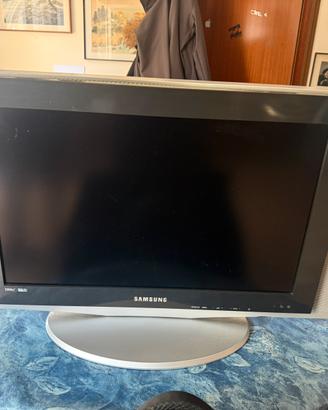 Tv samsung plasma 32” NO smart