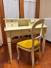 Sedia imbottita in velluto stile proen