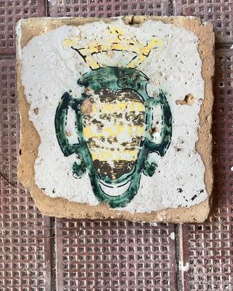Mattonella 1700 stemma araldico