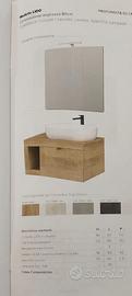 Mobile bagno con lavabo e specchiera