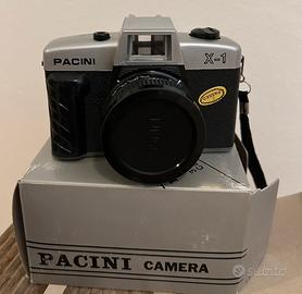Macchina fotografica Pacini 35 mm vintage