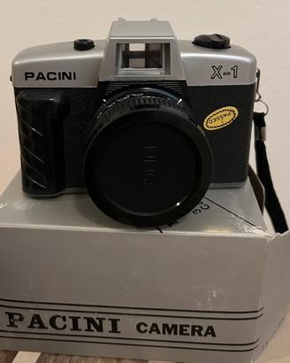 Macchina fotografica Pacini 35 mm vintage