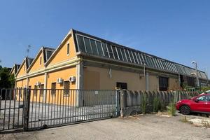 Immobile di 630 m² a Zola Predosa