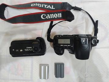 Attrezzatura fotografica Canon.