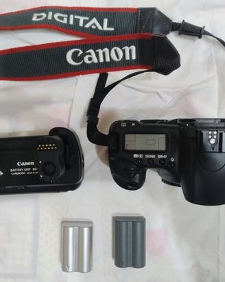 Attrezzatura fotografica Canon.