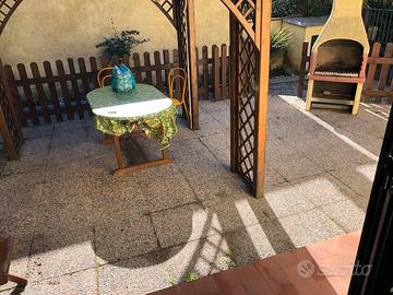 Elba delizioso bilocale con giardino gazebo