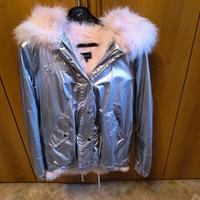 Giacca con pelliccia sintetica interna