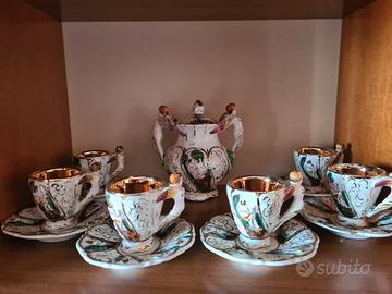 servizio tazzine e teiera capodimonte