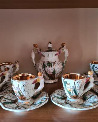 servizio tazzine e teiera capodimonte