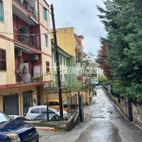 Magazzino a Napoli Via TERRACINA 1 locali