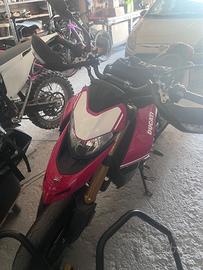 Hypermotard 950 sp con 18.400 km
