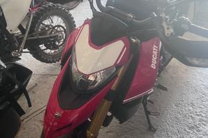 Hypermotard 950 sp con 18.400 km