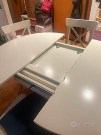 Tavolo IKEA allungabile e 4 sedie