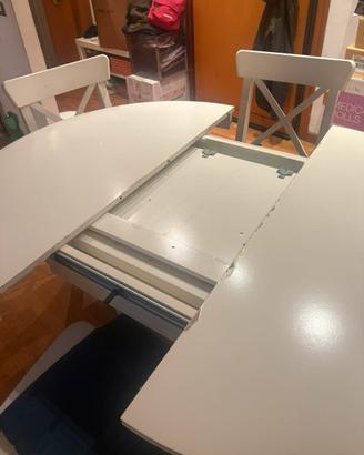 Tavolo IKEA allungabile e 4 sedie