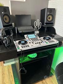 Mobile / stand DJ Denon SC LIVE 4