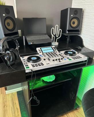 Mobile / stand DJ Denon SC LIVE 4
