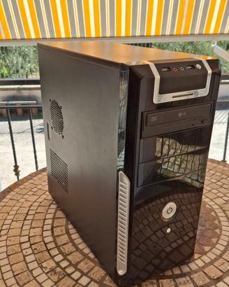 PC per utilizzo ufficio/gaming pronto all'uso