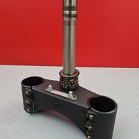 PIASTRA INFERIORE MV AGUSTA F4 1000 2003 2006