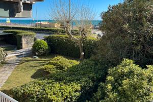 Semi dipendente fronte mare