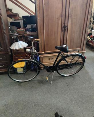 Bici Bianchi vintage con freni a bacchetta