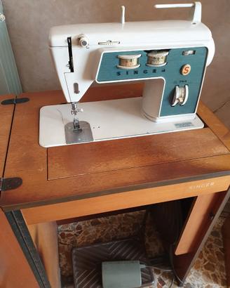 Macchina per cucire Singer 744