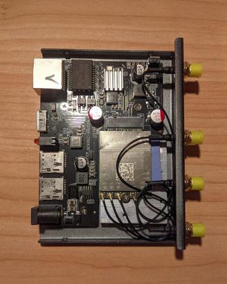 Mini Router 5G CAT20 +2.5Gbit + ESIM + 4x4mimo 5CA