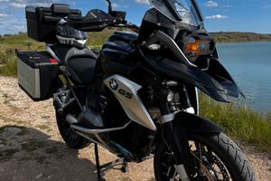 Bmw gs 1200 lc triple black
