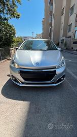 PEUGEOT 208 2013