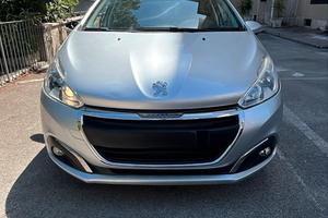 PEUGEOT 208 2013