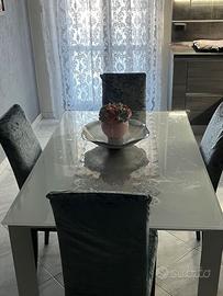 tavolo da pranzo in vetro temperato